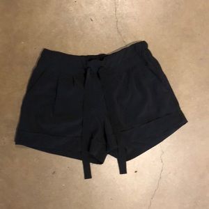 Lululemon black break way shorts